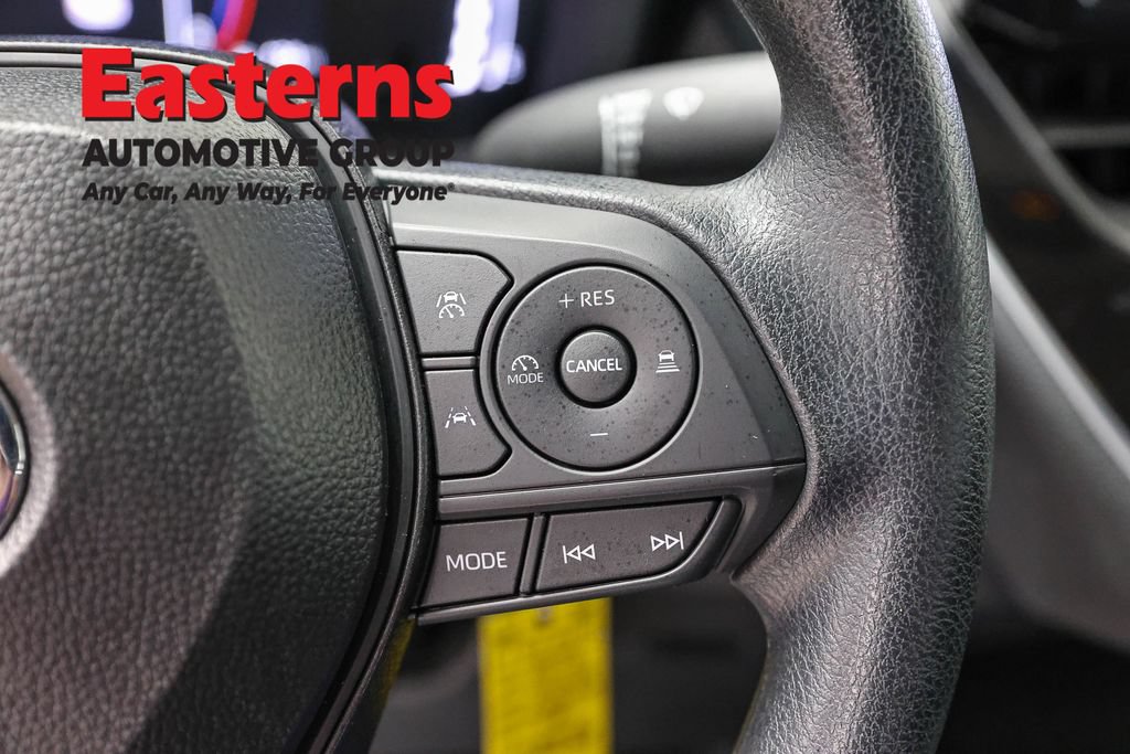 Used 2026 Toyota Corolla LE FWD image 17
