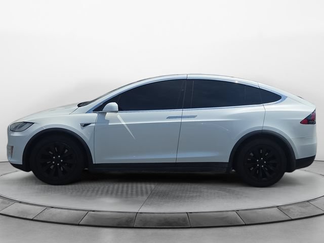 Used 2018 Tesla Model X 75D AWD/4WD image 2
