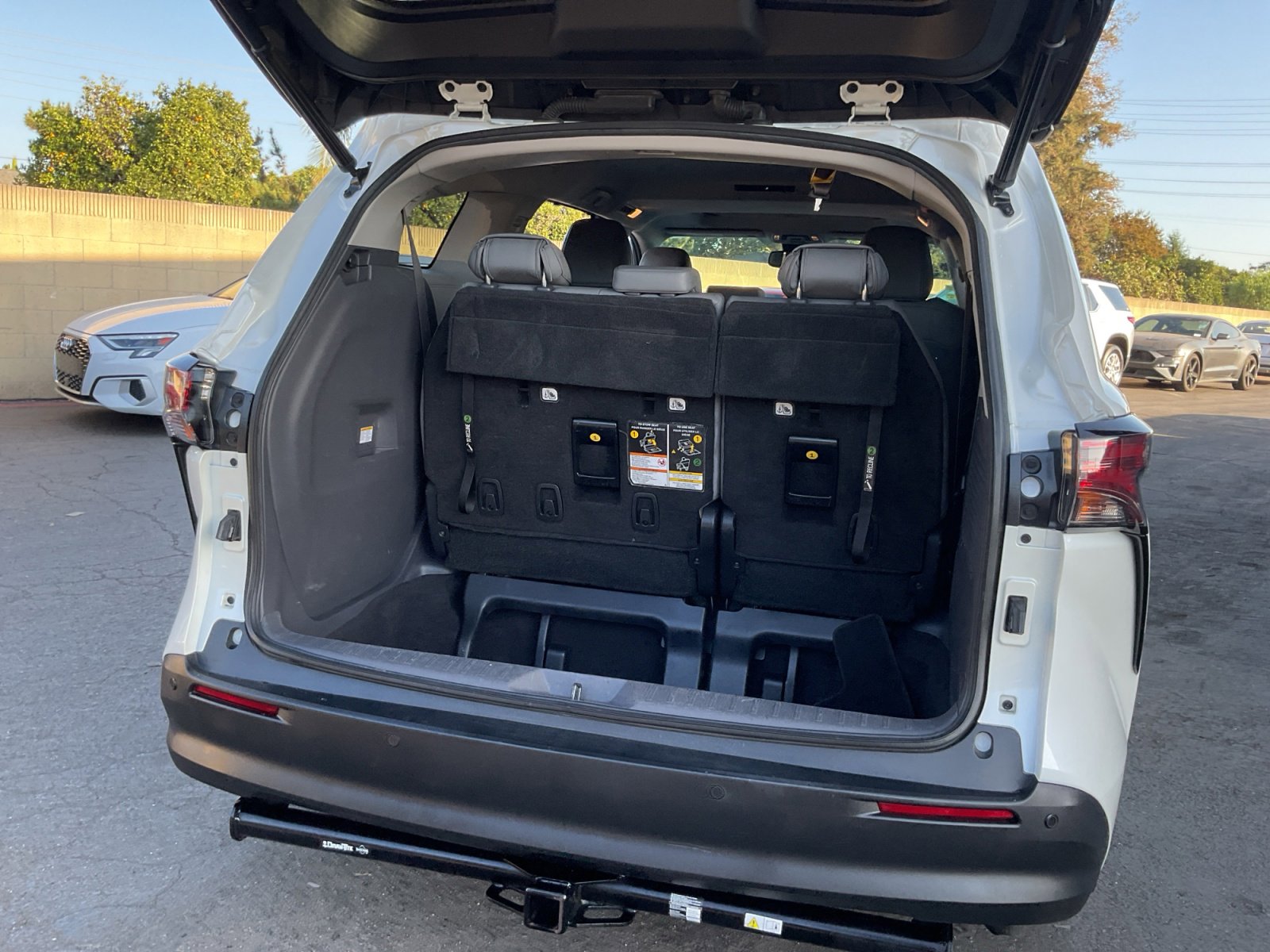 Used 2021 Toyota Sienna XLE w/ XLE Plus Package image 26