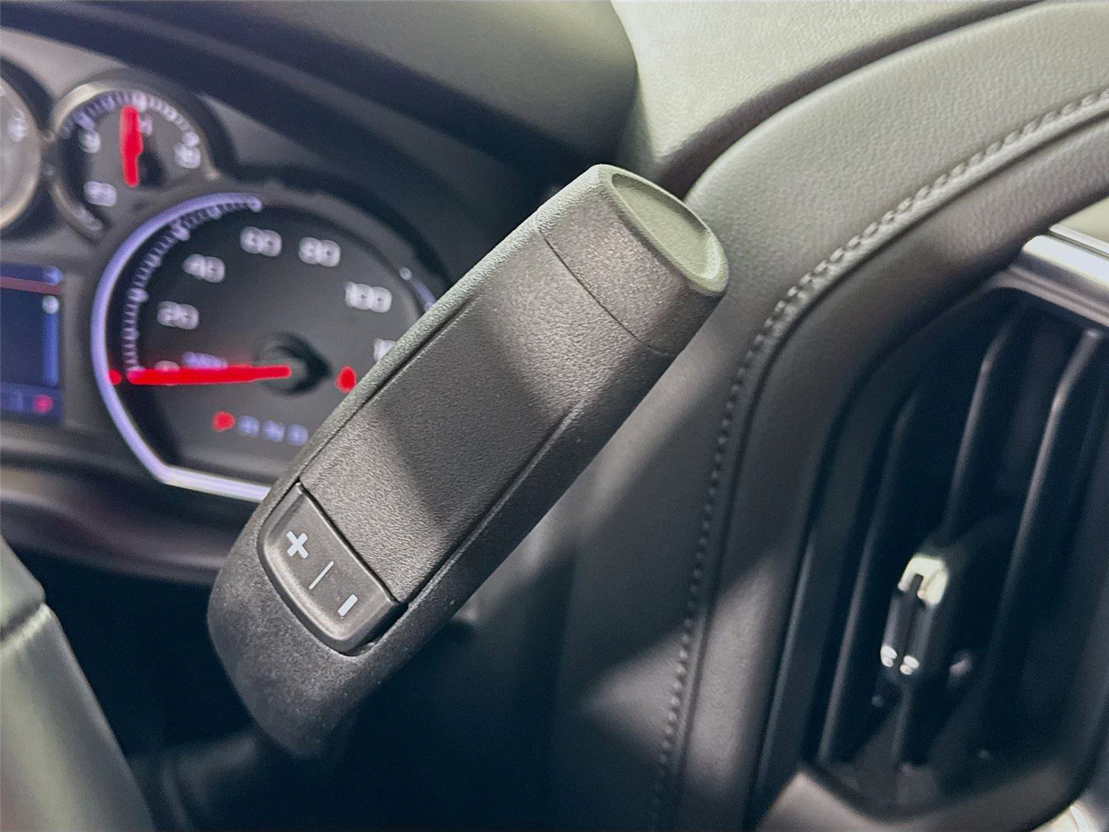 Used 2019 Chevrolet Silverado 1500 LT w/ All-Star Edition image 10