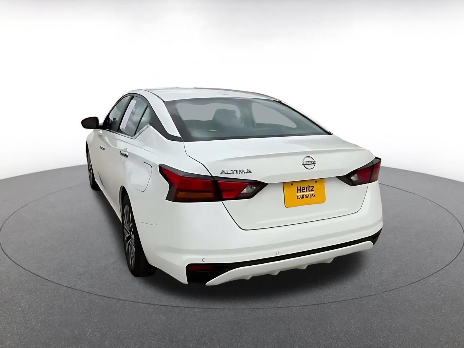 Used 2025 Nissan Altima 2.5 SV FWD image 9