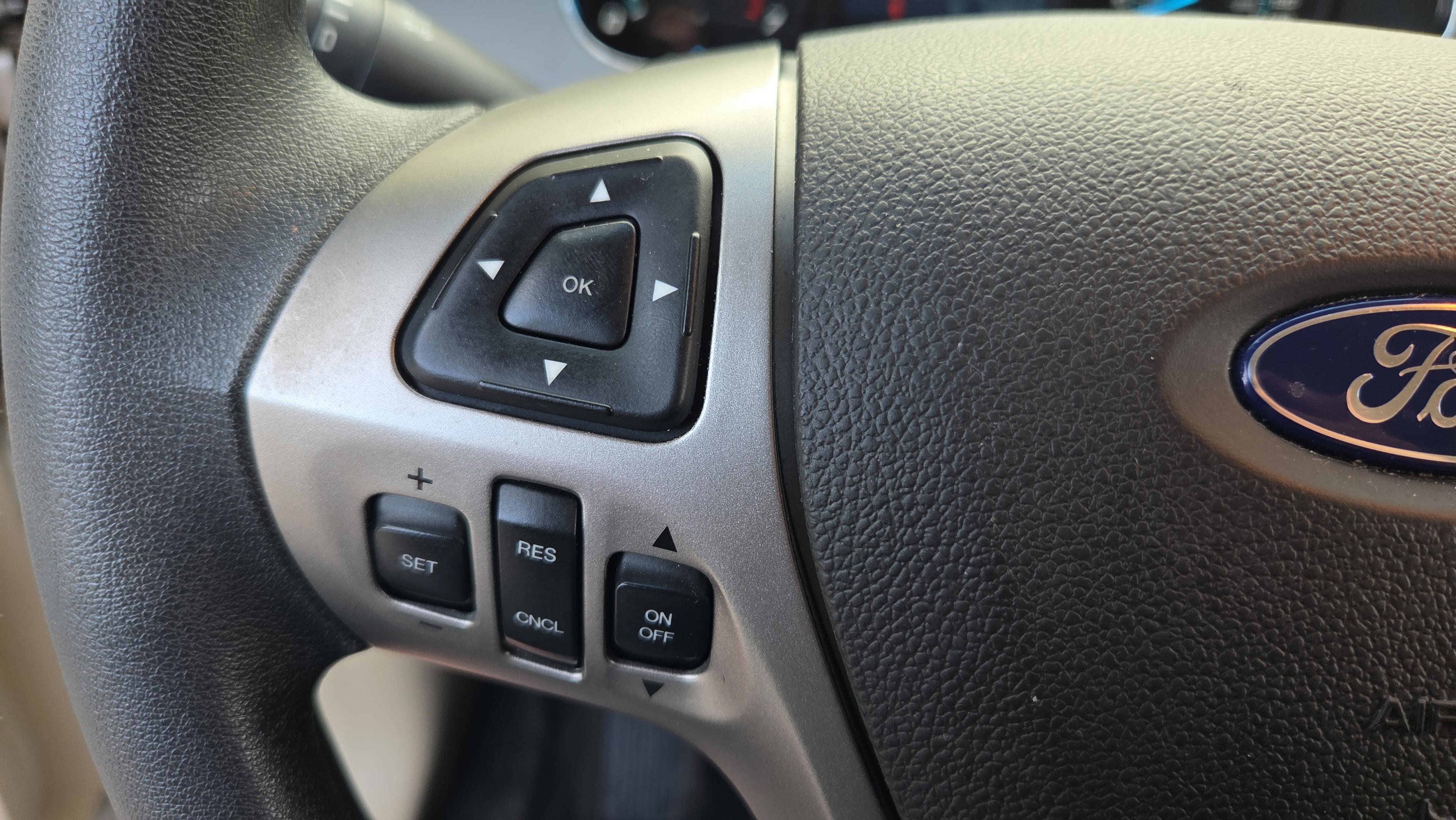 Used 2018 Ford Taurus SE image 23