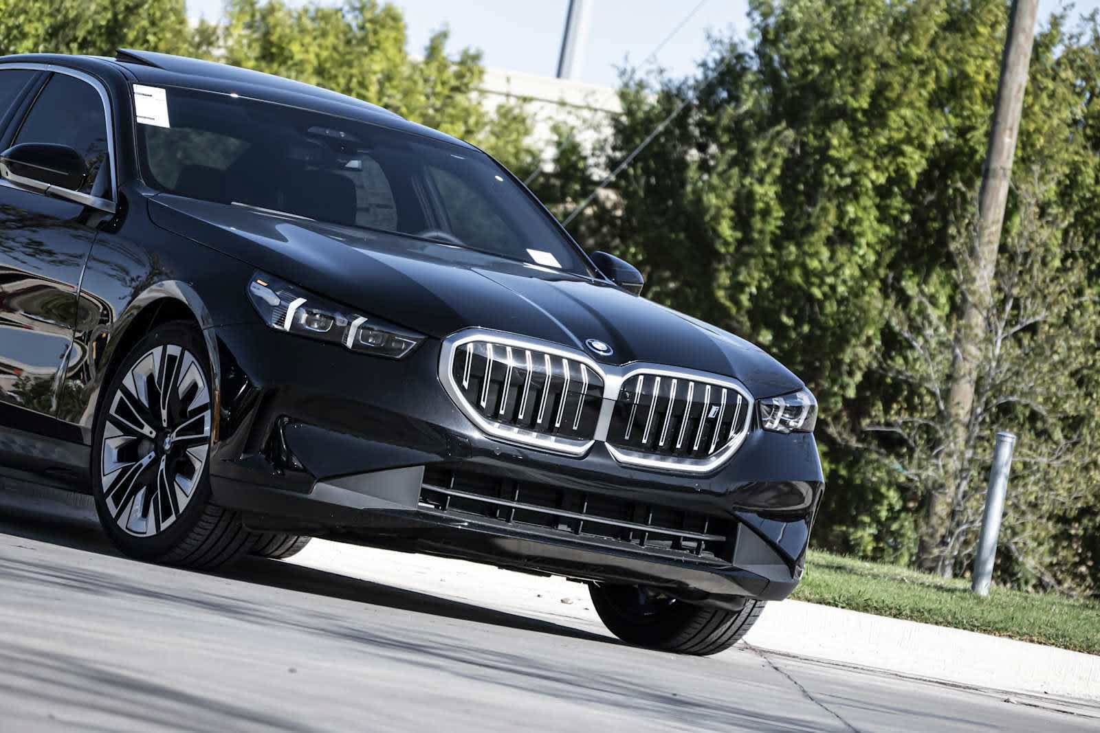 Used 2026 BMW i5 eDrive40 RWD image 3