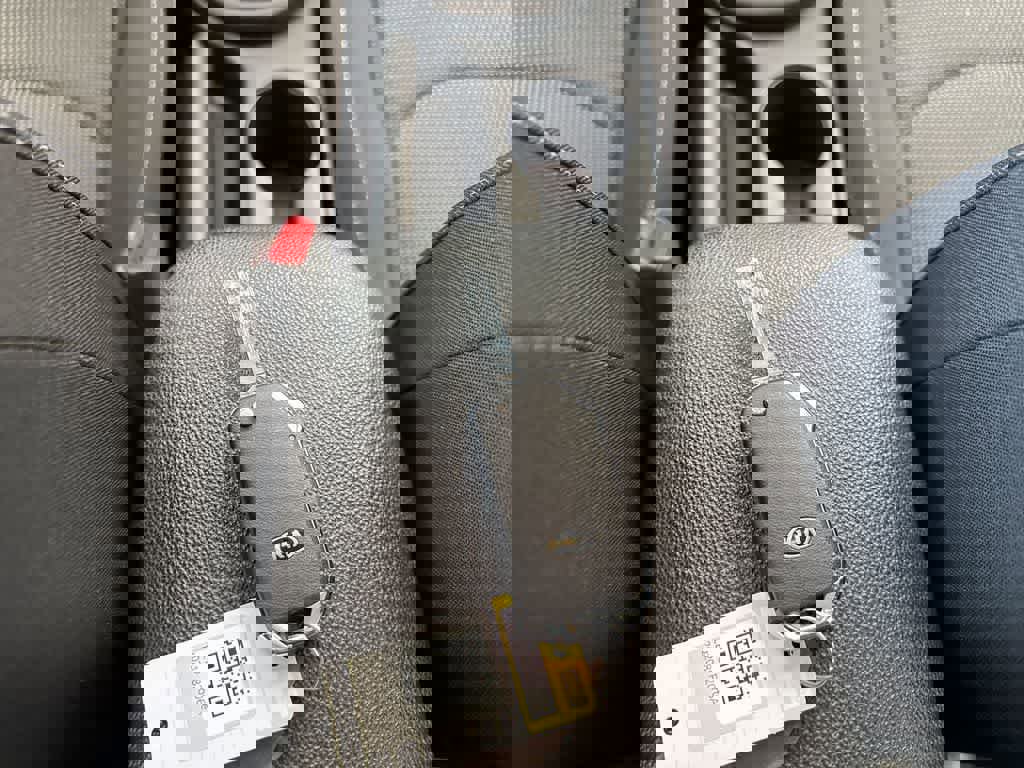 Used 2020 Kia Forte LXS image 34