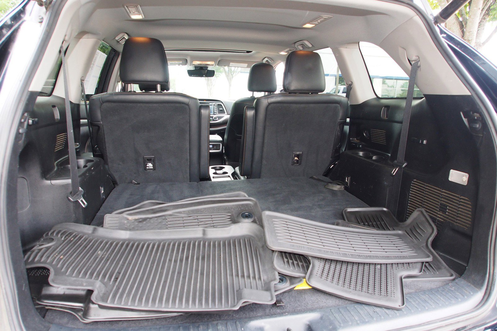 Used 2019 Toyota Highlander Limited FWD image 19