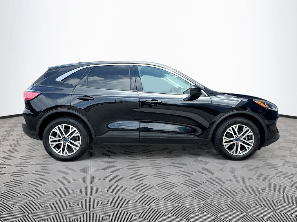 Used 2022 Ford Escape SEL FWD image 4