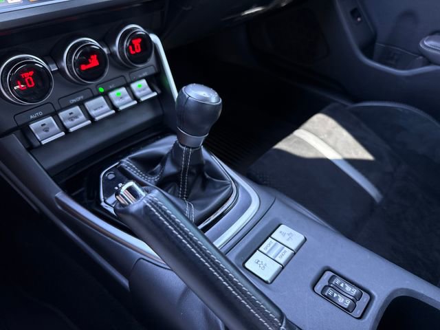 Used 2024 Toyota GR86 Premium RWD image 29
