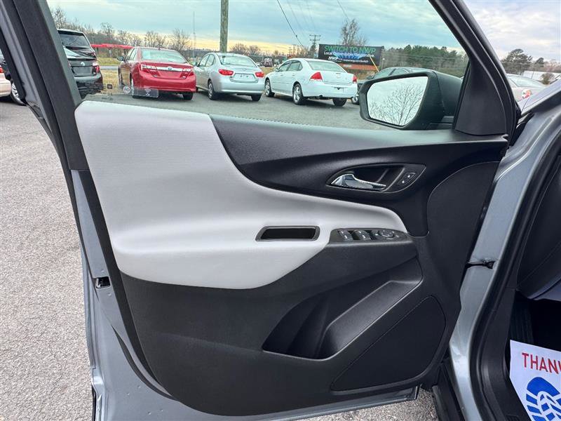 Used 2023 Chevrolet Equinox LS w/ LPO, Floor Liner Package image 37