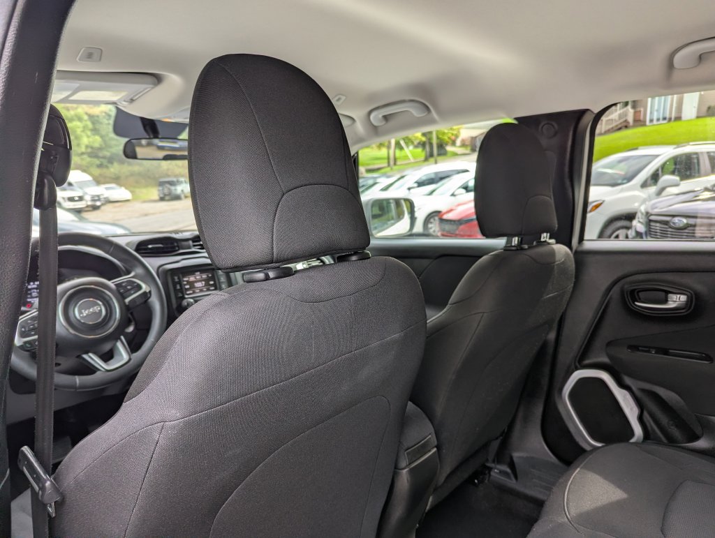 Used 2019 Jeep Renegade Sport w/ Sport Appearance Group AWD/4WD image 8