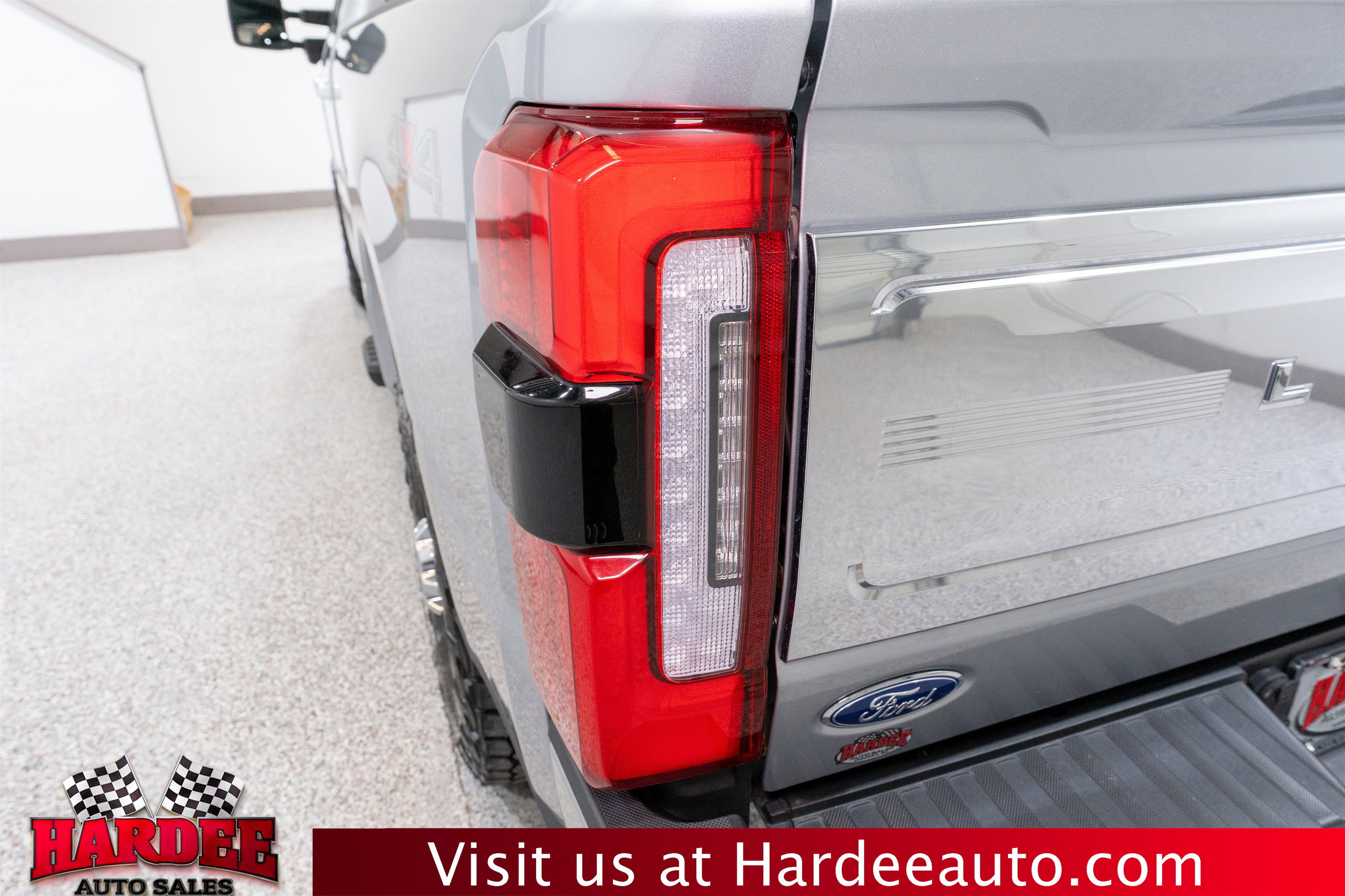 Used 2024 Ford F250 Limited AWD/4WD image 9