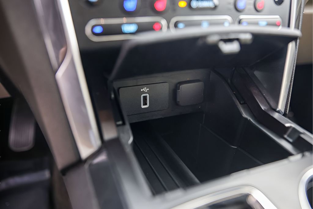 Used 2018 Ford Explorer Limited w/ Equipment Group 301A FWD image 23