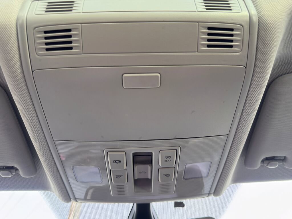 Used 2019 Volkswagen Jetta SE image 19