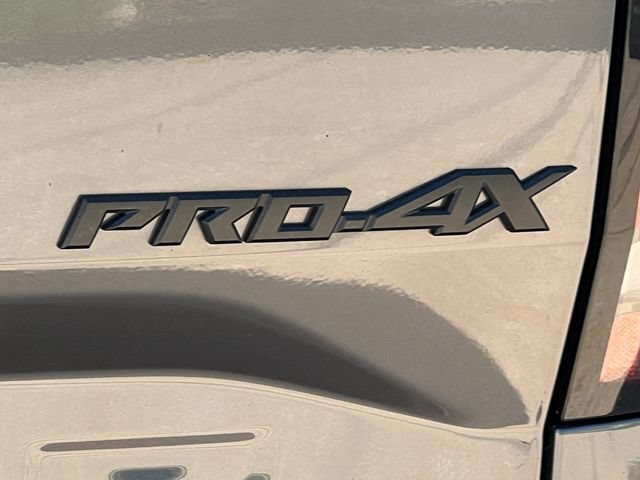 Used 2023 Nissan Frontier PRO-4X AWD/4WD image 2