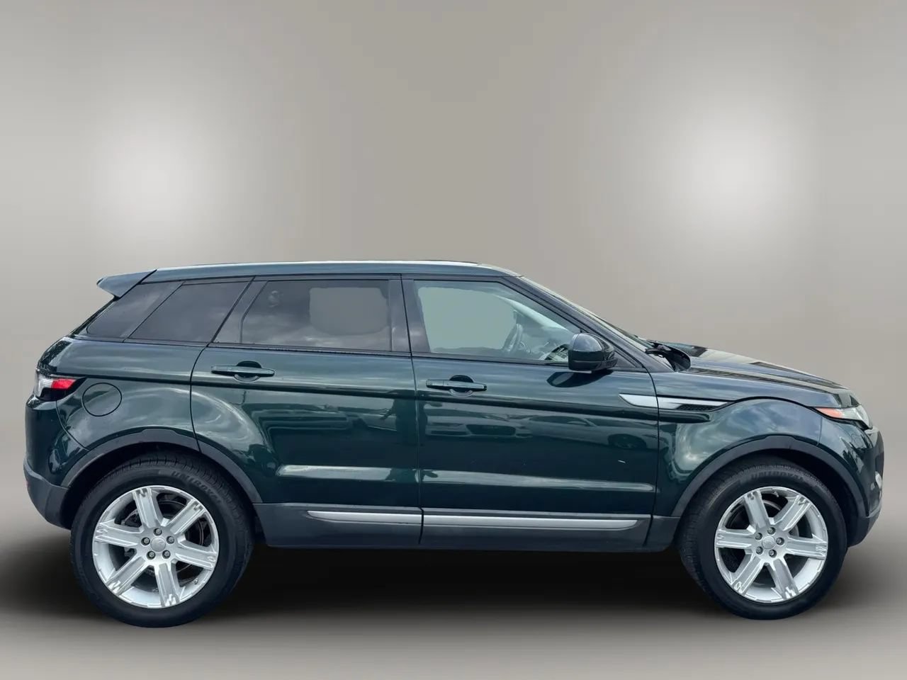 Used 2015 Land Rover Range Rover Evoque Pure Plus AWD/4WD image 5