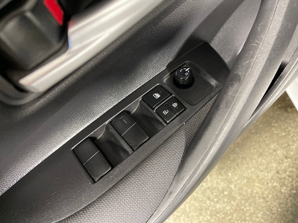 Used 2021 Toyota Corolla LE image 16