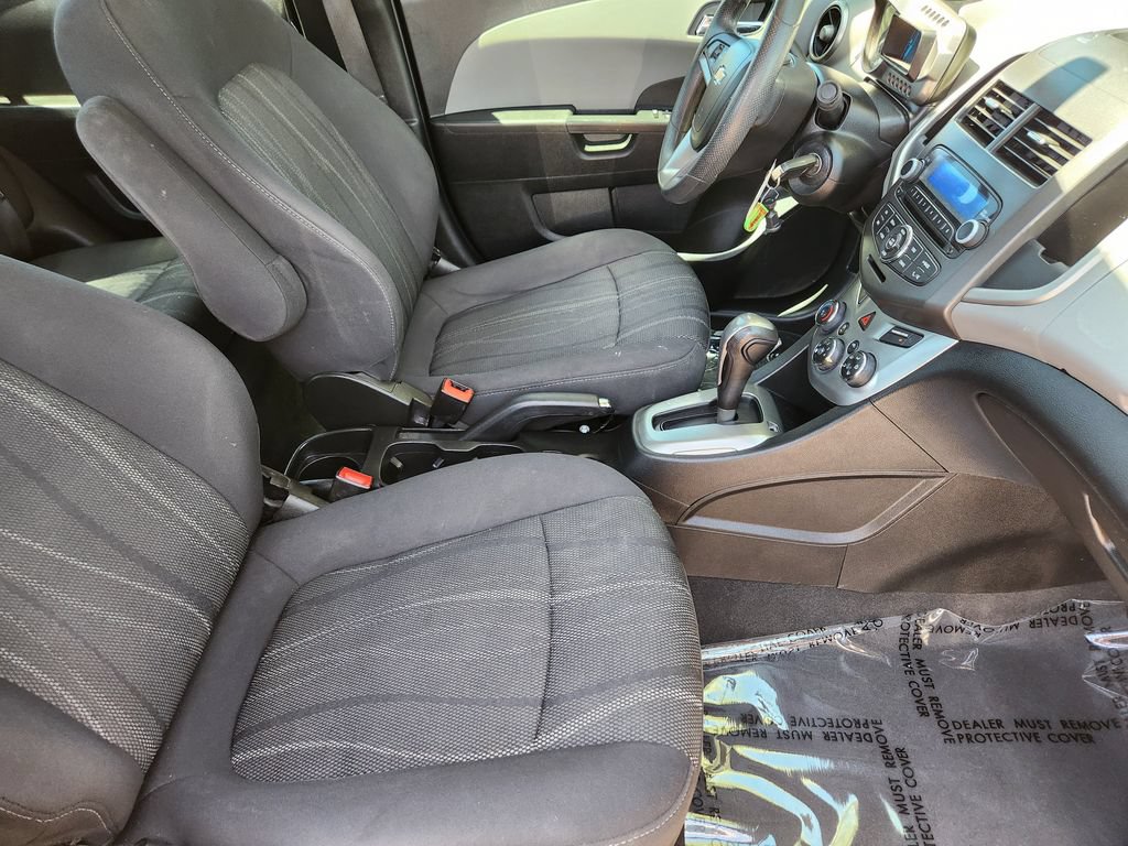 Used 2014 Chevrolet Sonic LT FWD image 5