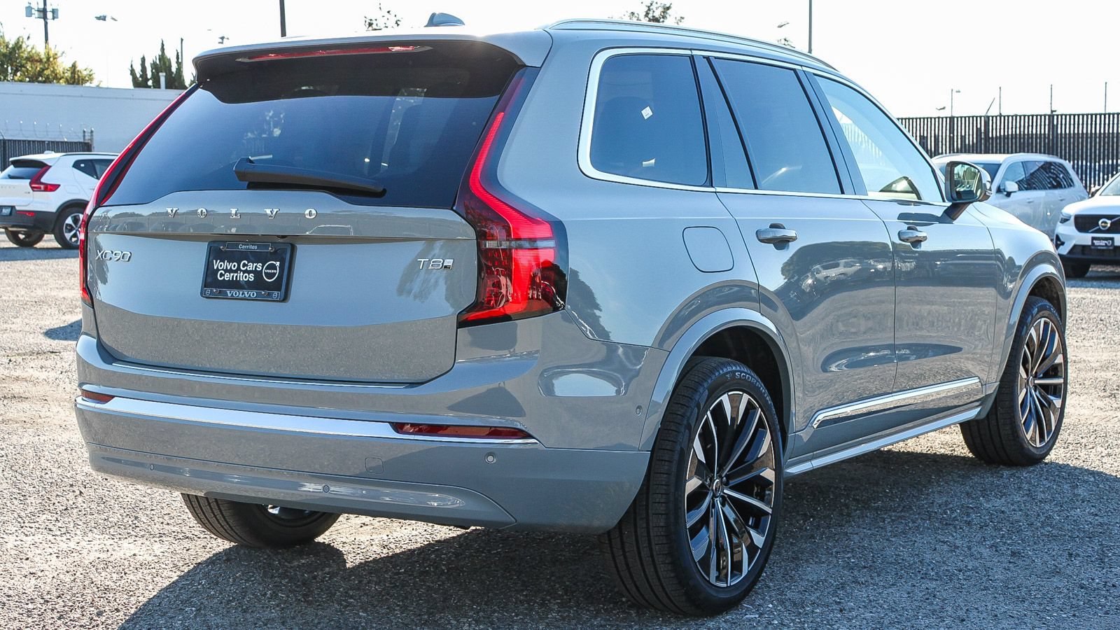 New 2026 Volvo XC90 T8 Ultra w/ Protection Package Premier AWD/4WD image 6