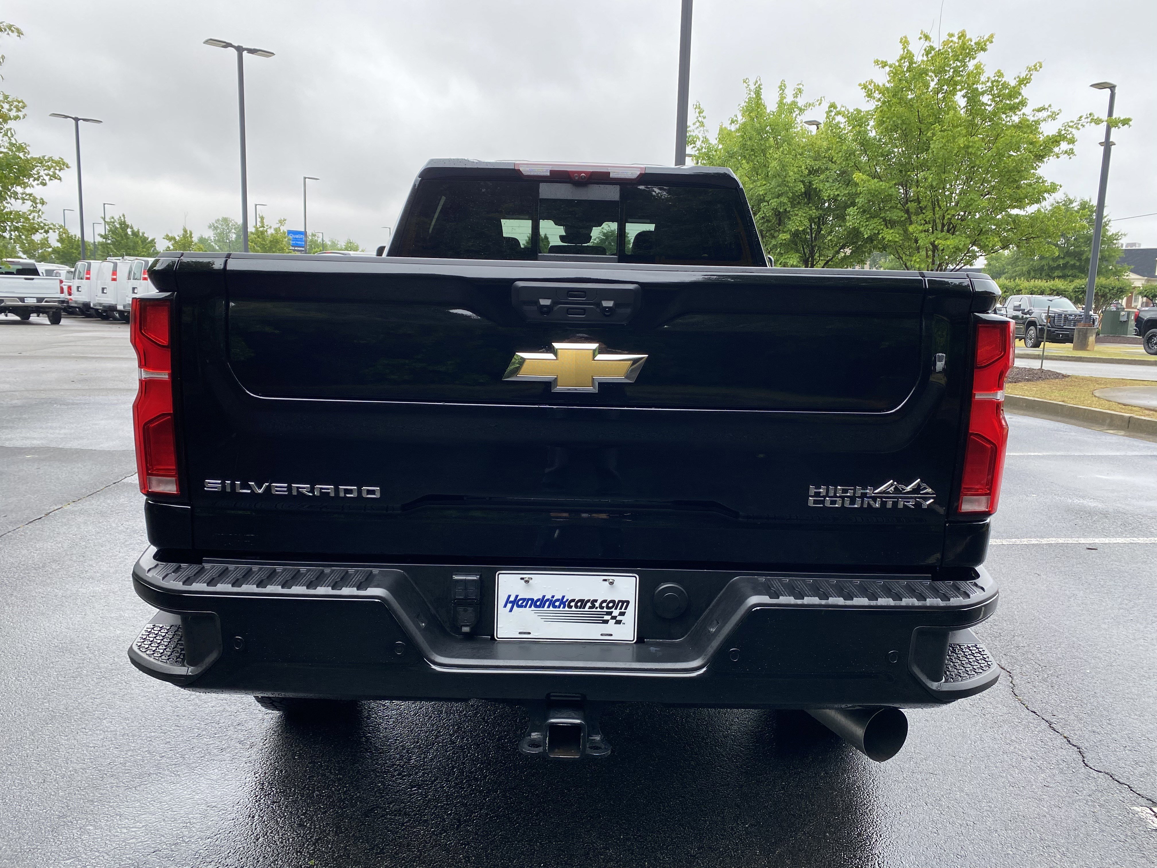 Used 2025 Chevrolet Silverado 2500 High Country w/ High Country Premium Package AWD/4WD image 8