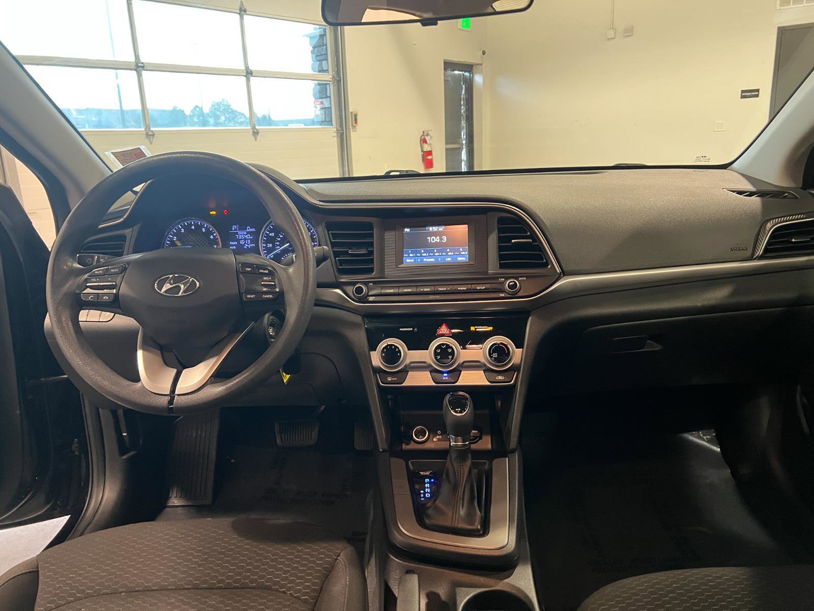 Used 2019 Hyundai Elantra SE w/ Cargo Package FWD image 28