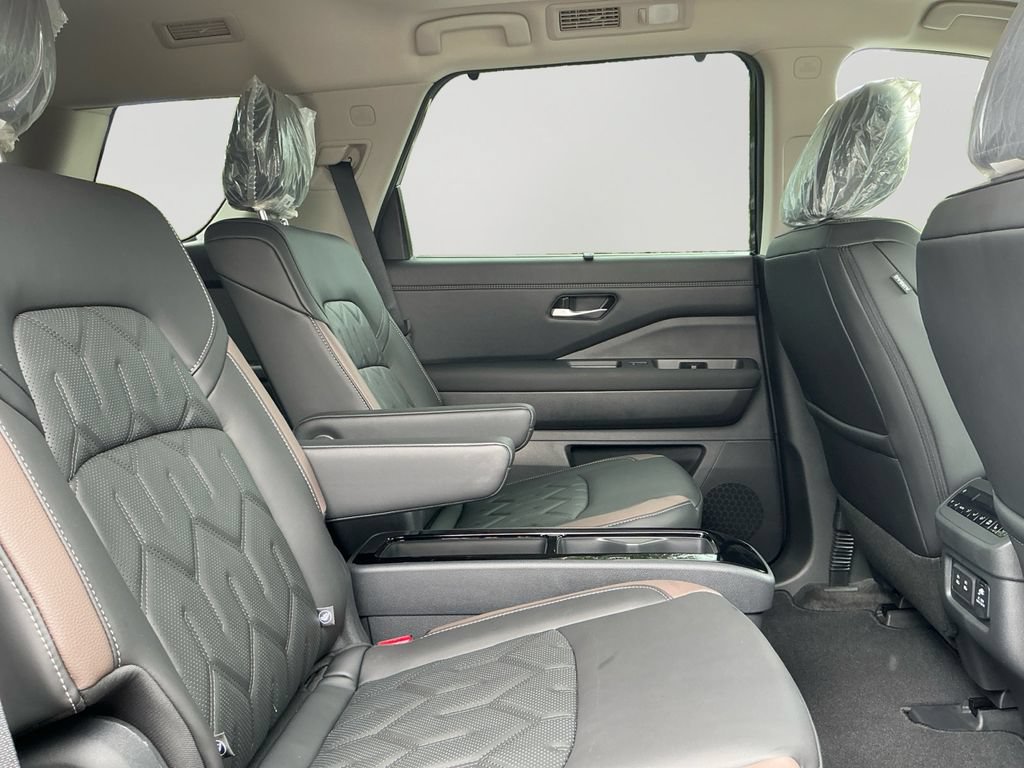 New 2026 Nissan Pathfinder Platinum AWD/4WD image 13