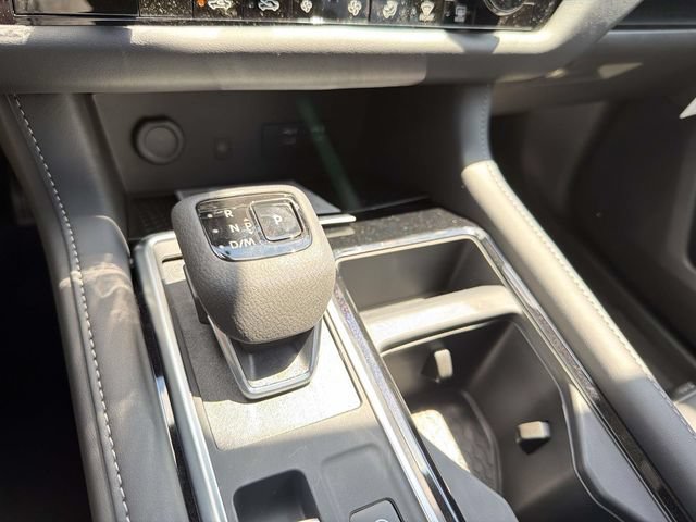 New 2026 Nissan Pathfinder SL w/ SL Premium Package AWD/4WD image 22