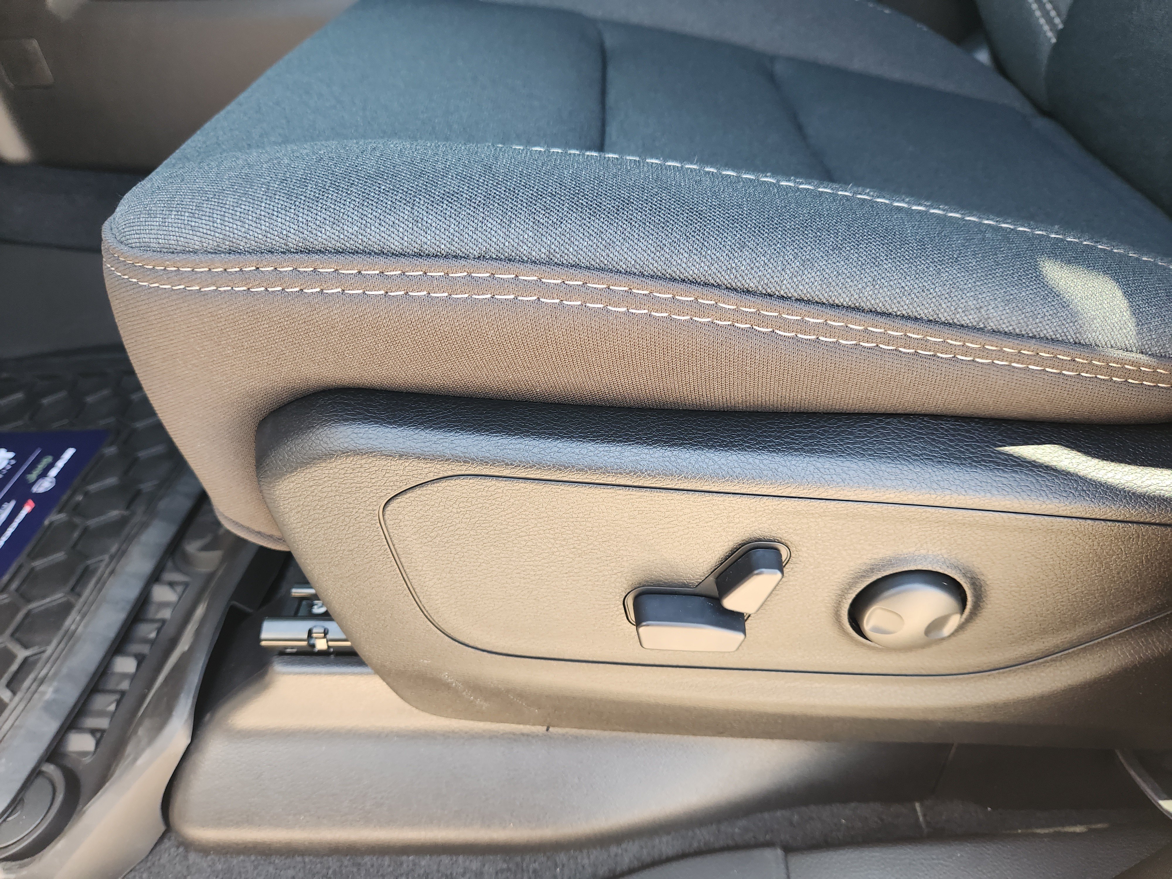 New 2026 RAM 1500 Big Horn AWD/4WD image 18