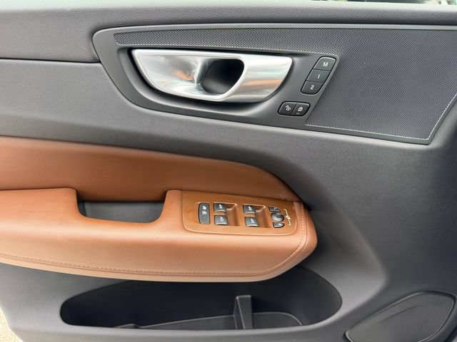 Used 2024 Volvo XC60 T8 Plus AWD/4WD image 33