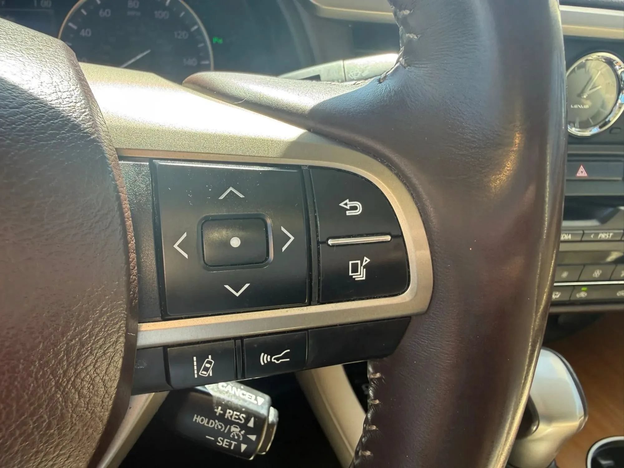 Used 2016 Lexus RX 350 AWD w/ Premium Package image 12