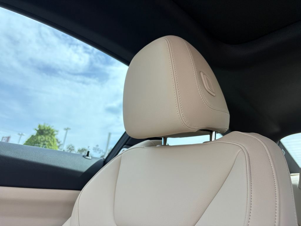 Used 2021 BMW 430i xDrive Coupe w/ Premium Package image 17