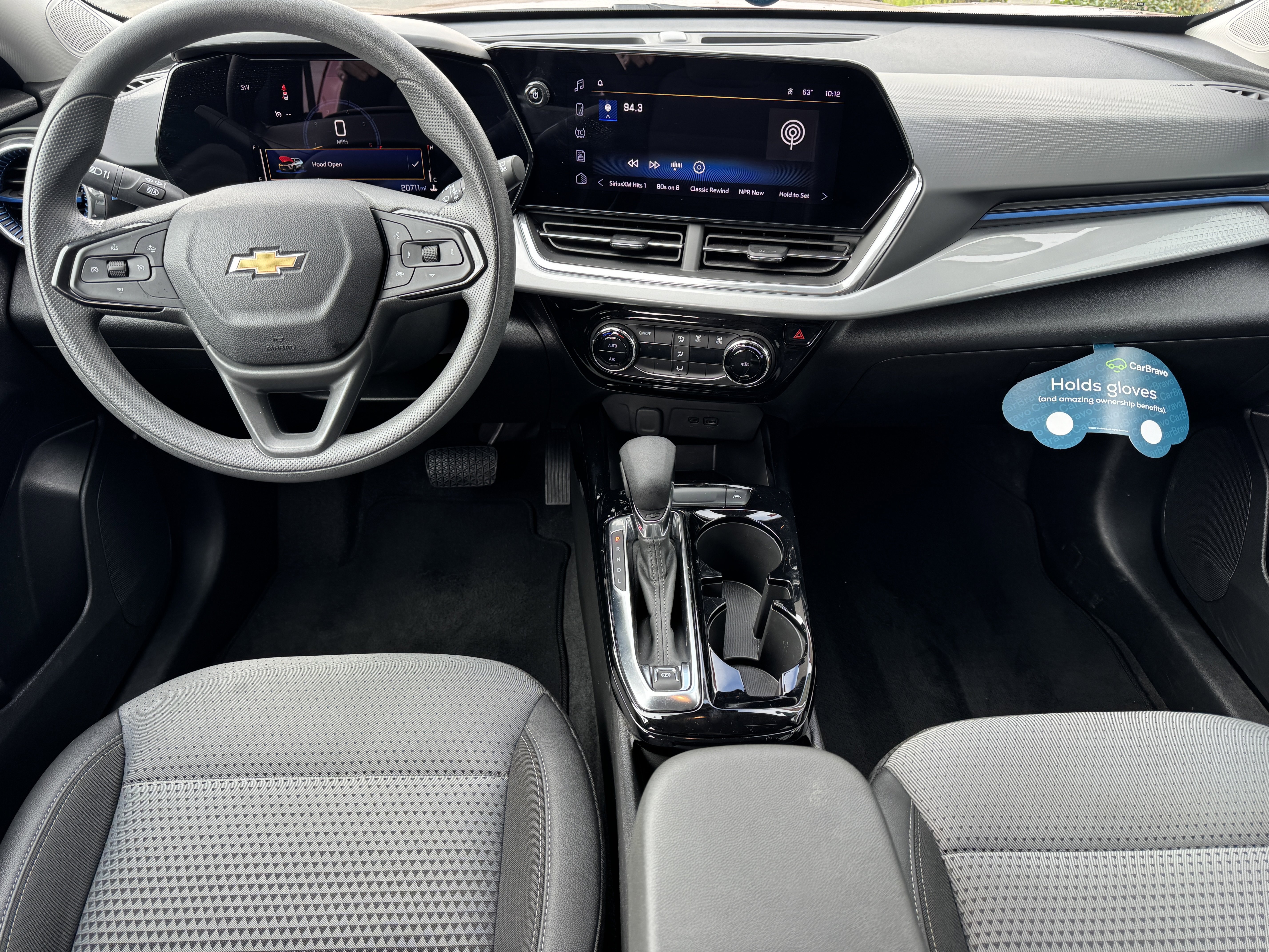 Used 2025 Chevrolet Trax LT image 17