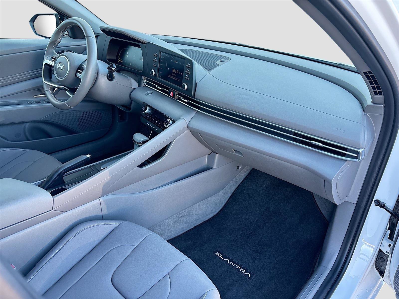 Certified 2025 Hyundai Elantra Sport FWD image 27