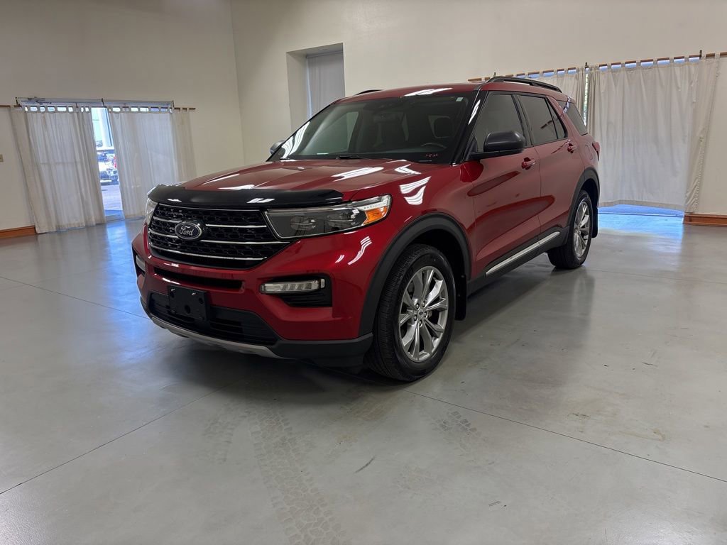 Used 2022 Ford Explorer XLT w/ Equipment Group 202A AWD/4WD image 4