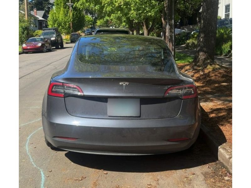 Used 2018 Tesla Model 3 Long Range RWD image 4