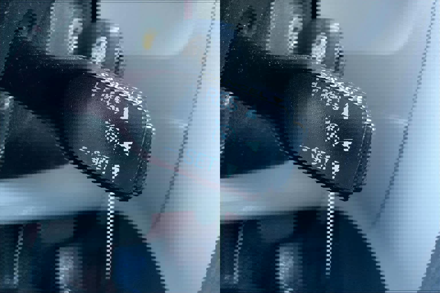 Used 2015 Toyota Venza LE AWD/4WD image 35