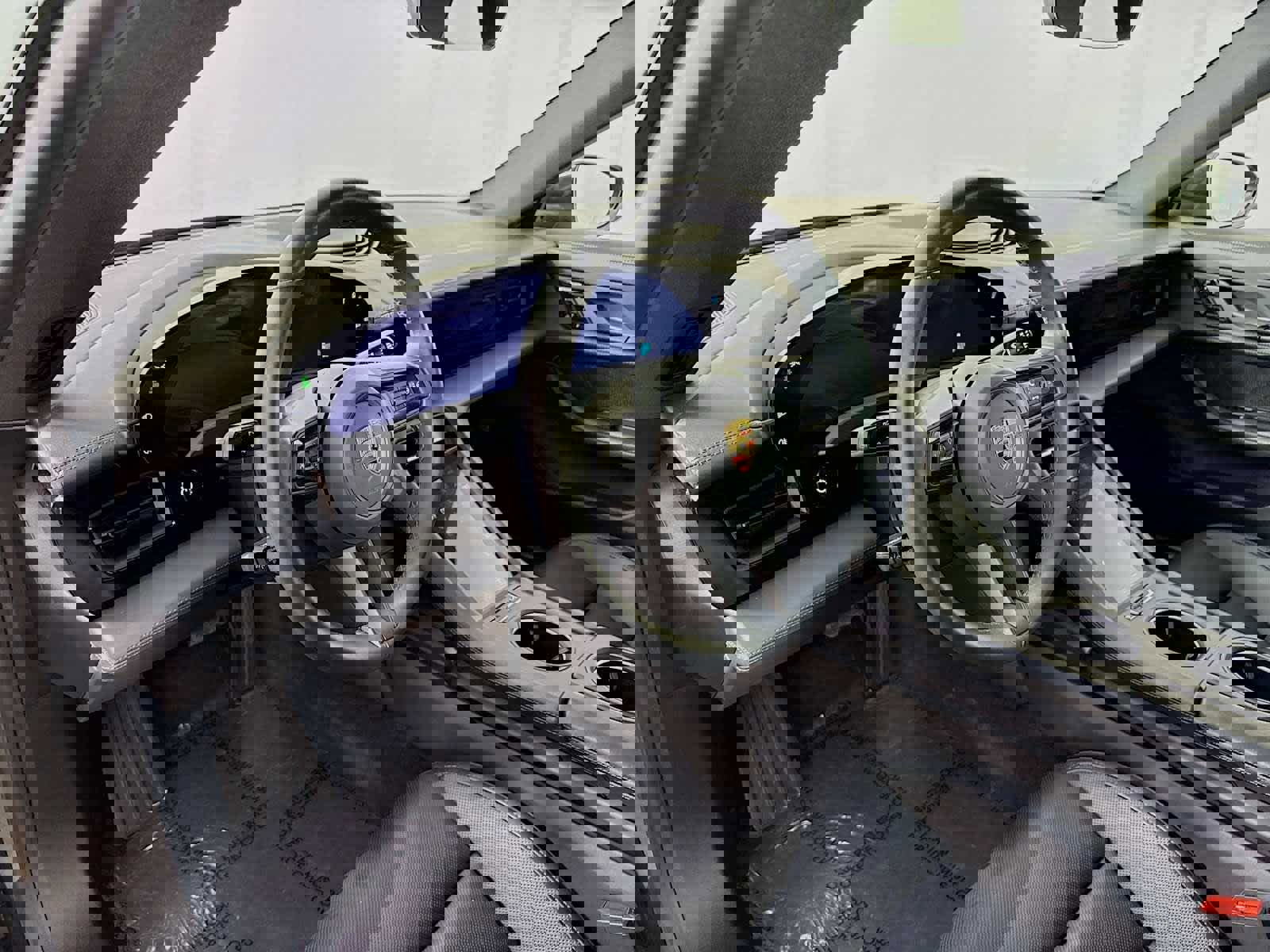 Used 2020 Porsche Taycan 4S image 4