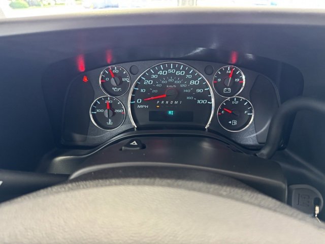 Used 2025 Chevrolet Express 2500 w/ Driver Convenience Package image 16