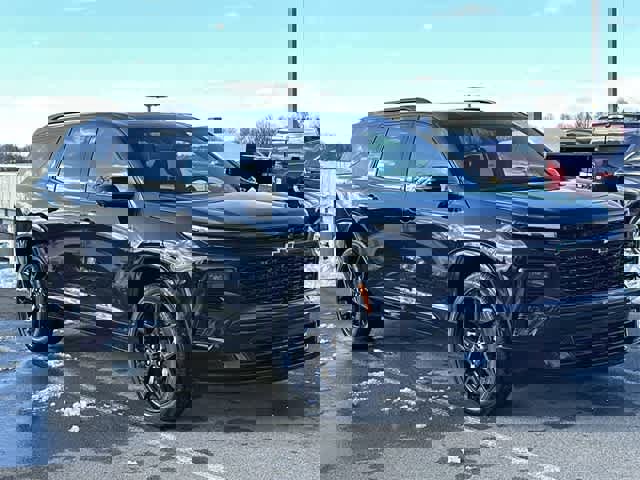 Used 2024 Chevrolet Traverse RS w/ LPO, Floor Liner Package image 37