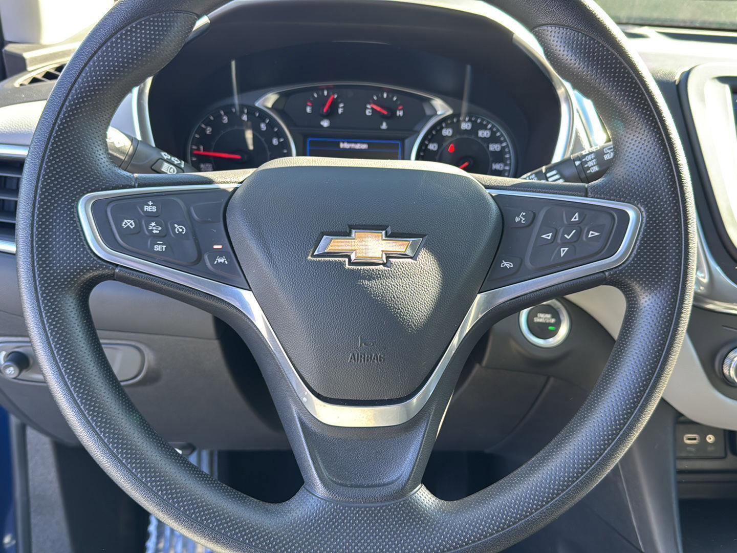 Used 2022 Chevrolet Equinox LT w/ LPO, Floor Liner Package image 17