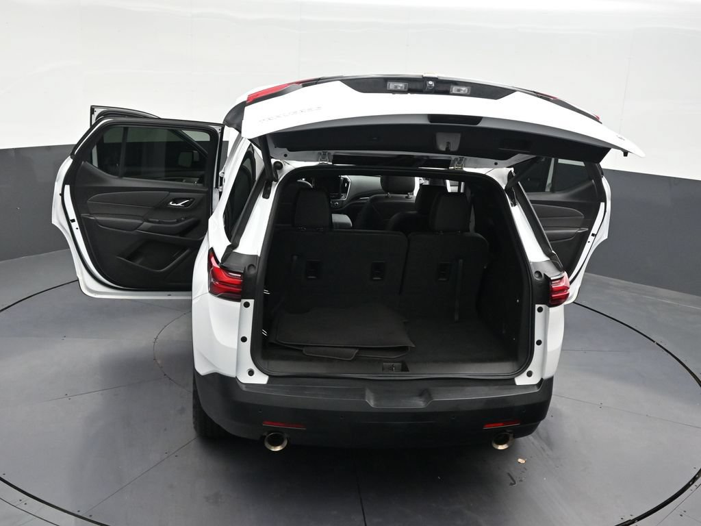 Used 2023 Chevrolet Traverse LT FWD image 36