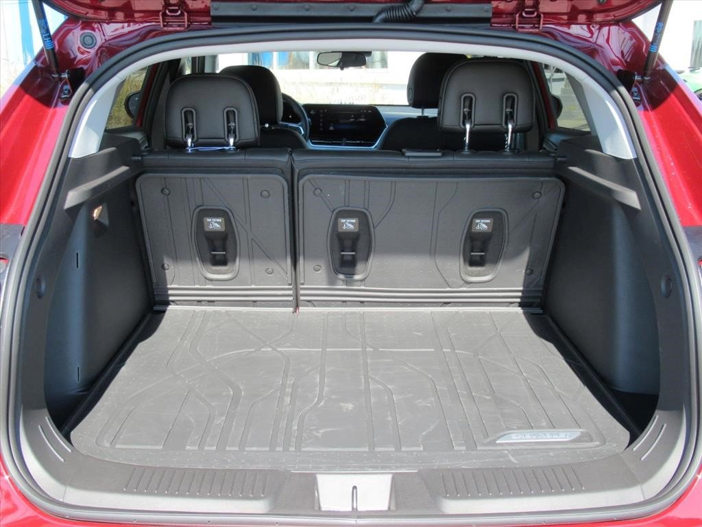 Certified 2025 Chevrolet Trax LT w/ Driver Confidence Package image 29