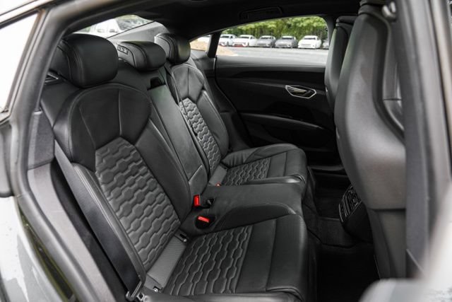 Used 2022 Audi e-tron GT Premium Plus w/ Performance Package AWD/4WD image 41