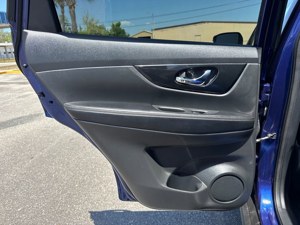Used 2019 Nissan Rogue SL image 12