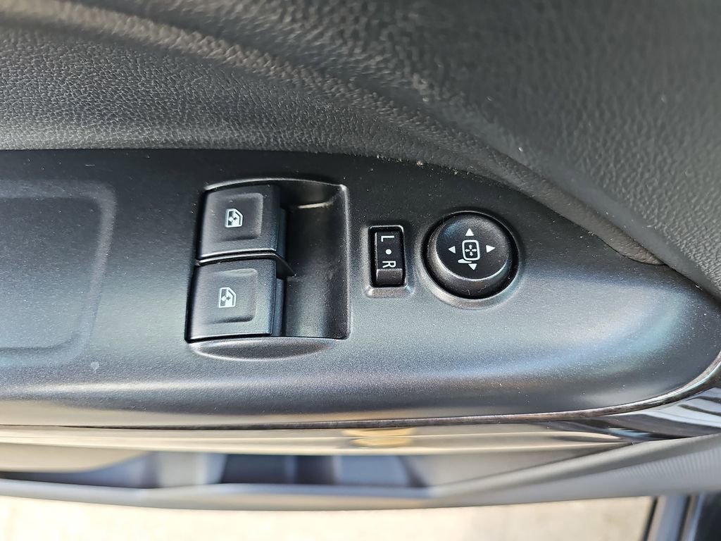 Used 2022 GMC Canyon Elevation image 30