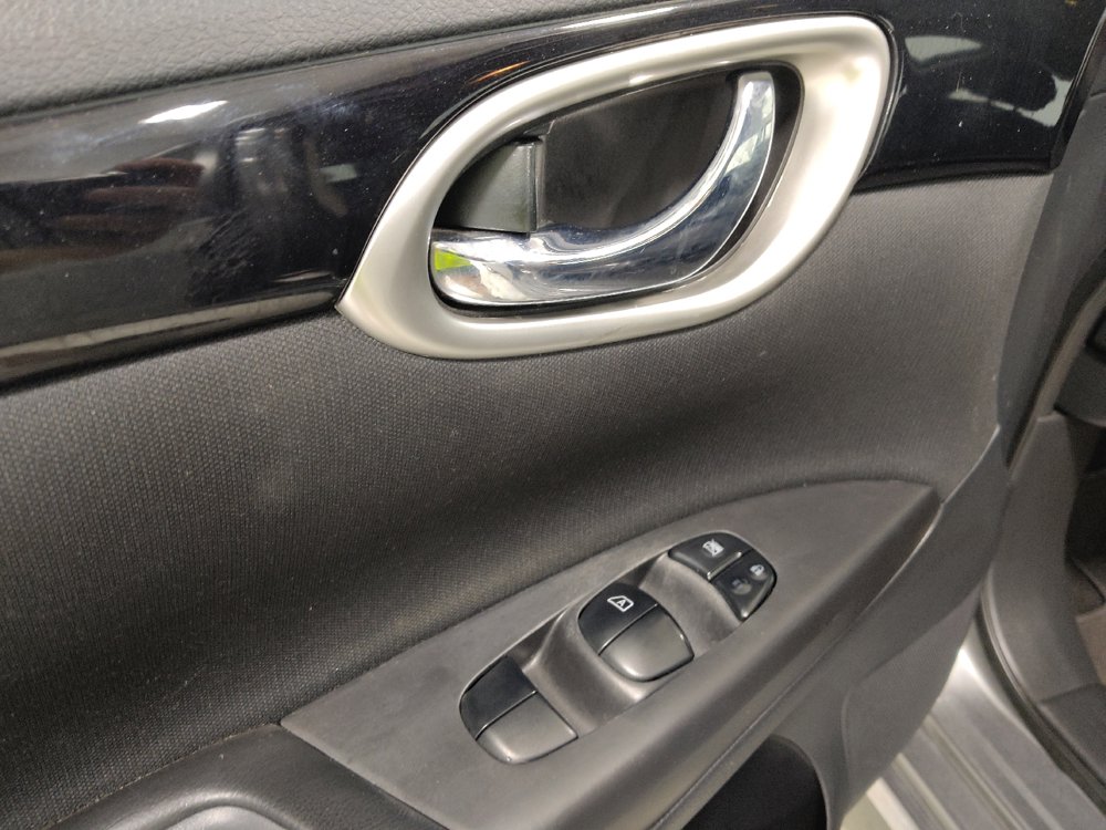 Used 2019 Nissan Sentra SV FWD image 27