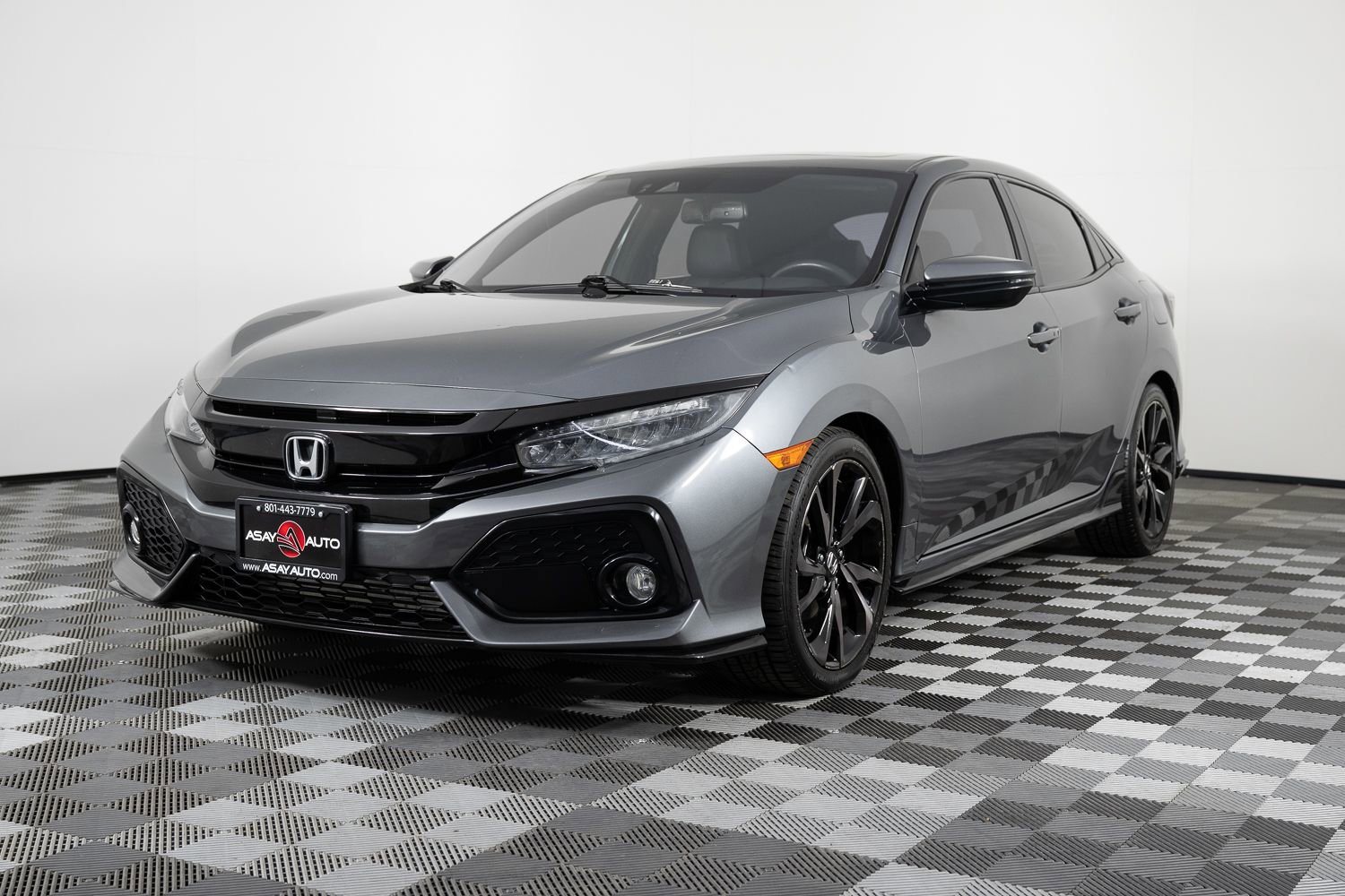 Used 2018 Honda Civic Sport Touring image 2