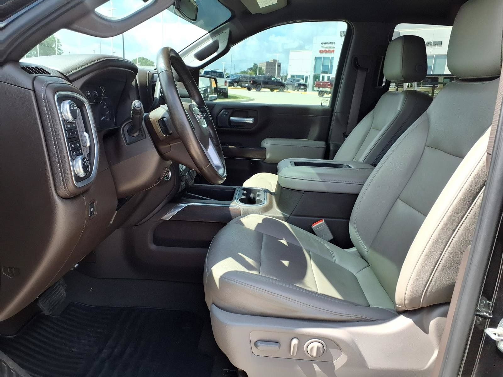 Used 2021 GMC Sierra 1500 SLT AWD/4WD image 17