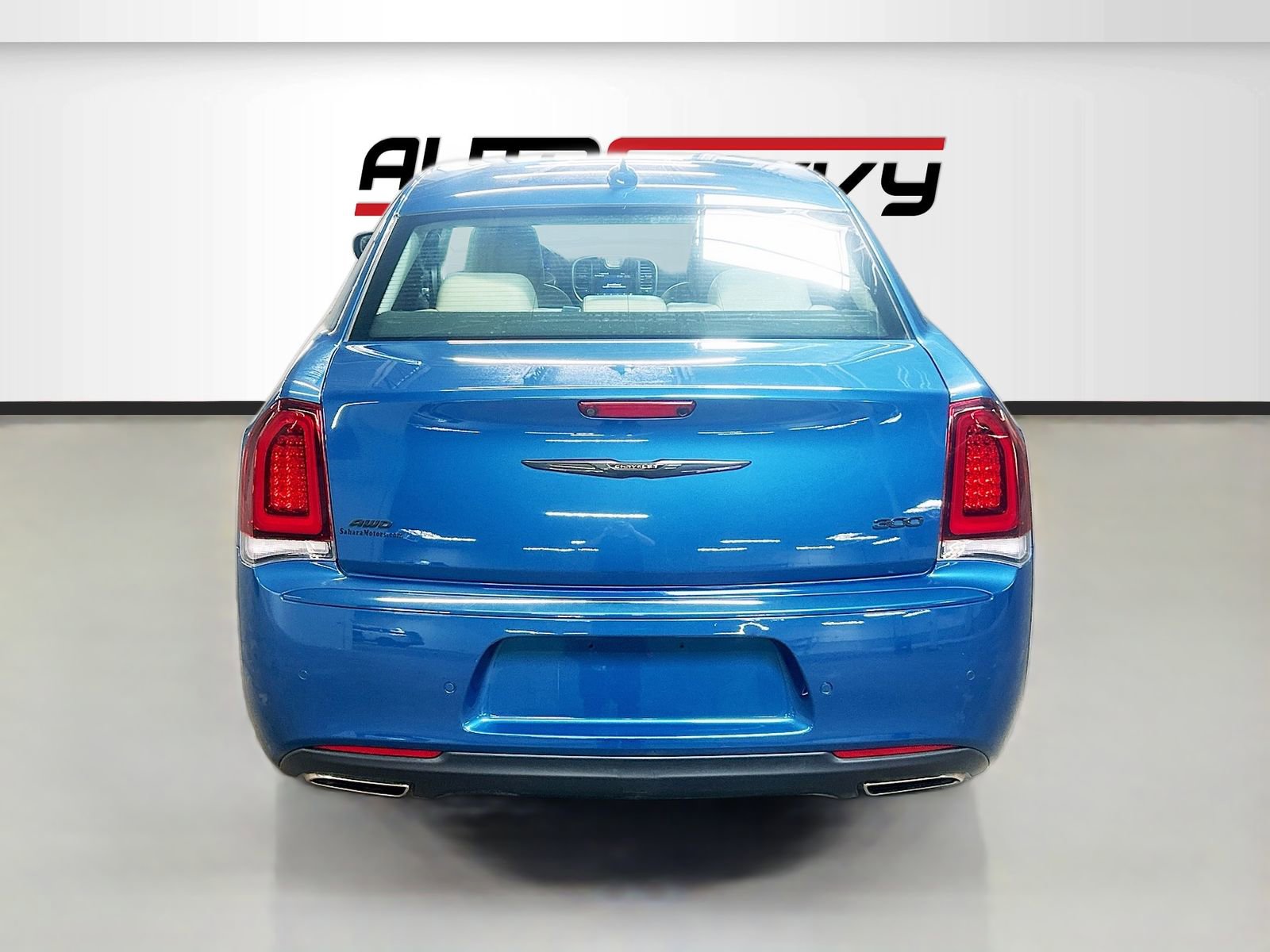 Used 2022 Chrysler 300 Touring L AWD/4WD image 6