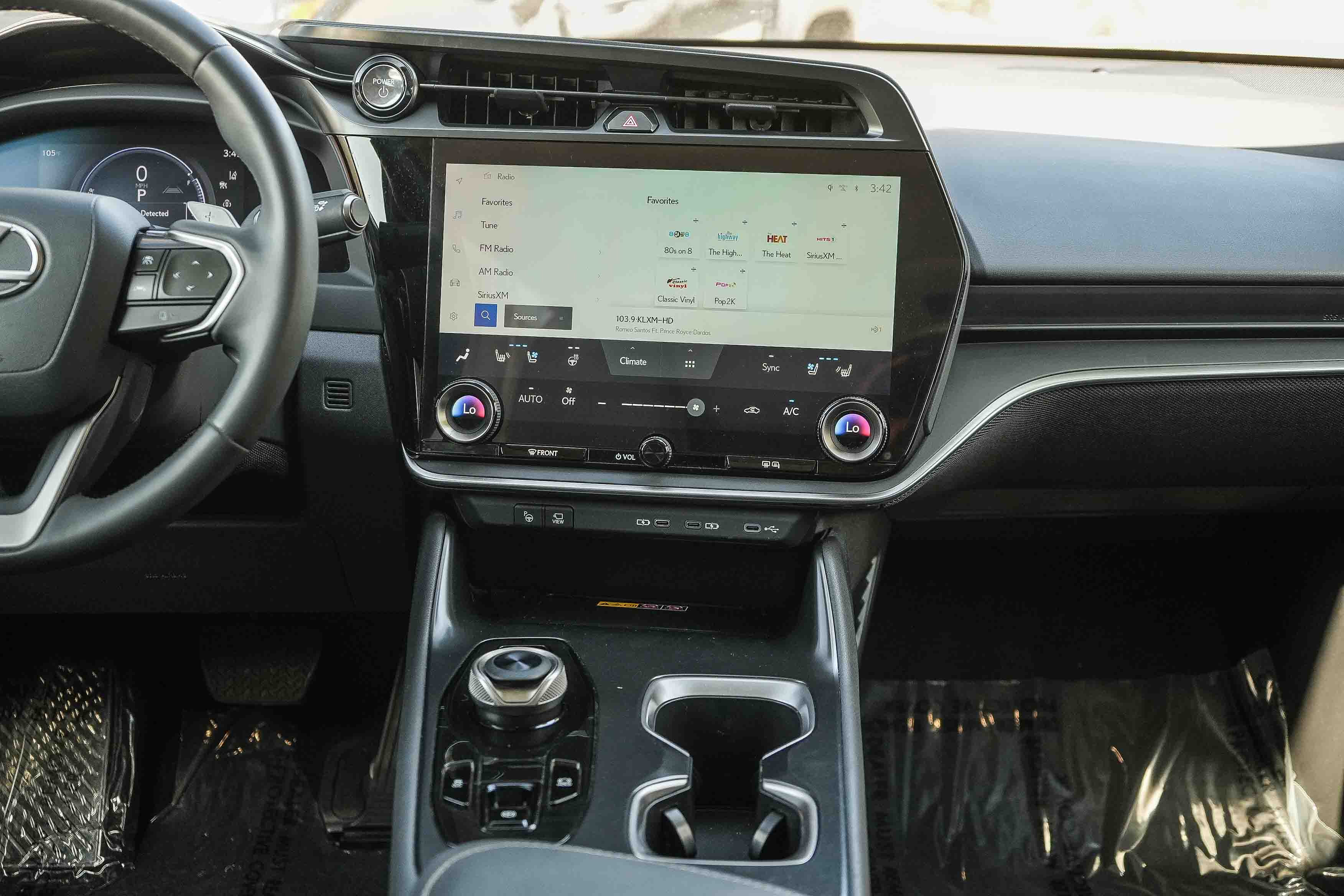Used 2024 Lexus RZ 300e Premium w/ Technology Package FWD image 13