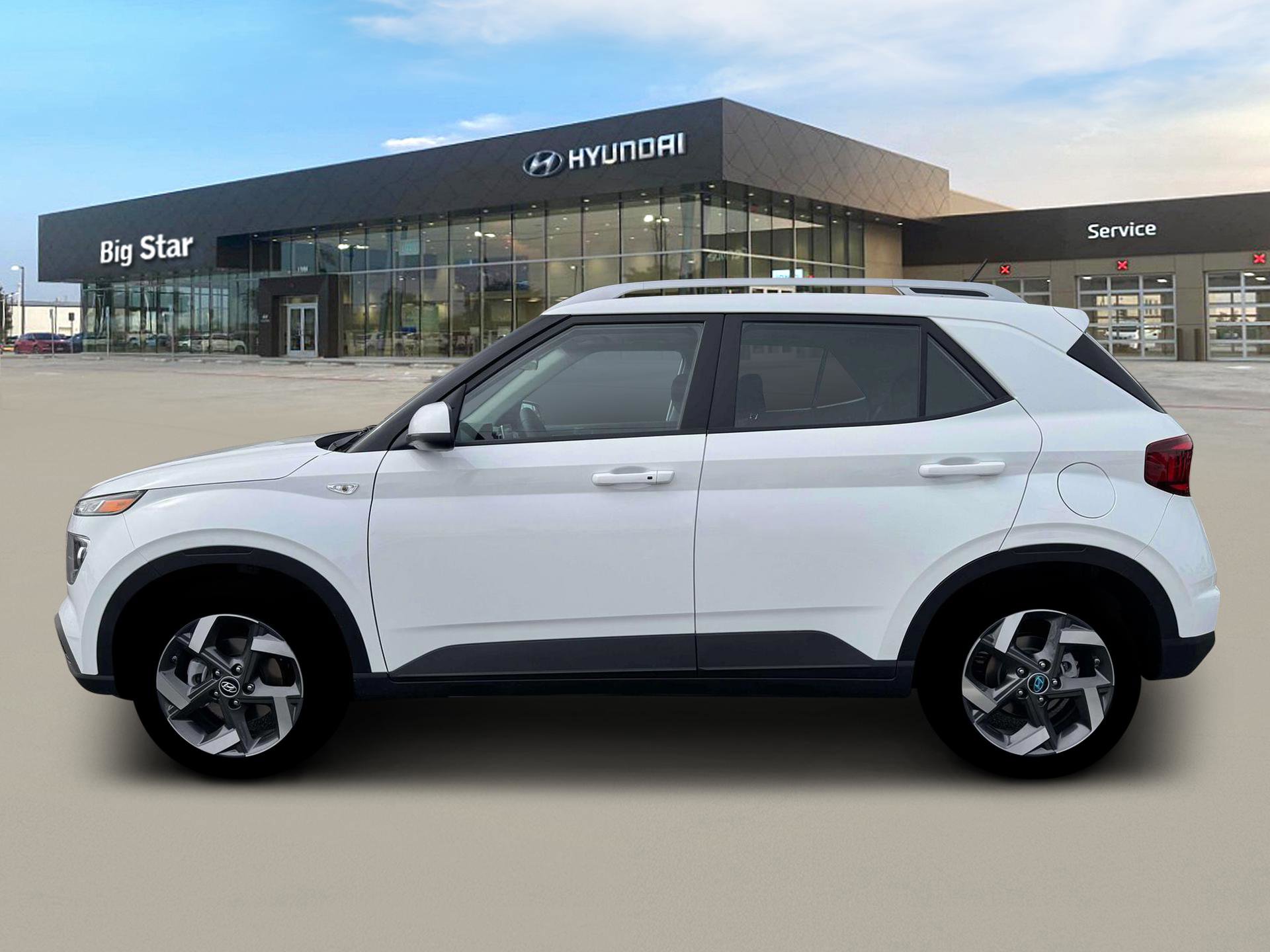 New 2026 Hyundai Venue SEL FWD image 3