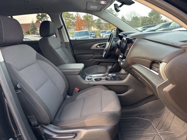Used 2020 Chevrolet Traverse LT image 29